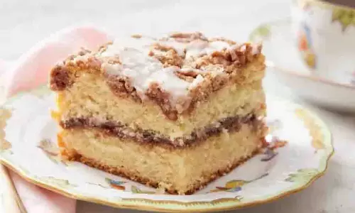 Coffee Cake Recipe: घर पर इस आसान विधि से बनाएं कॉफी केक Coffee Cake Recipe: घर पर इस आसान विधि से बनाएं कॉफी केक