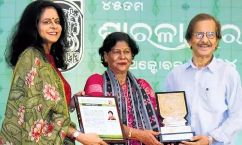 Odisha: सरोजिनी साहू को सरला पुरस्कार मिला