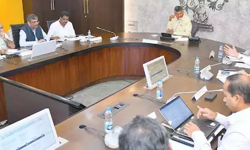 CM ने विकास केंद्रों के विकास पर विचार किया CM ने विकास केंद्रों के विकास पर विचार किया