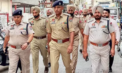 Punjab: त्योहारी भीड़ के चलते मलेरकोटला में पुलिस सतर्क