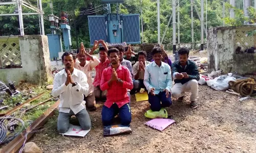Andhra Pradesh: कुछ आदिवासी गांवों में दिवाली पर अंधेरा बरकरार