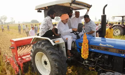 Haryana : राणा ने लाभ मृदा स्वास्थ्य  स्वच्छ वायु के लिए पराली के उपयोग की वकालत की