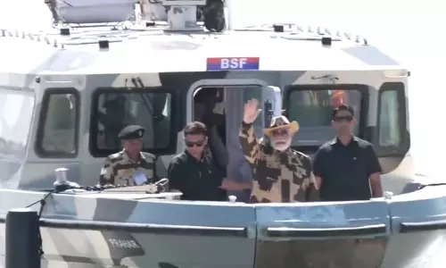 प्रधानमंत्री नरेंद्र मोदी का VIDEO, बीएसएफ, सेना, नौसेना और वायु सेना के जवानों के साथ दिवाली मनाई