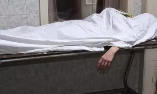 Palamu: ट्रक की चपेट में आने से प्लम्बर मिस्त्री की हुई दर्दनाक मौत Palamu: ट्रक की चपेट में आने से प्लम्बर मिस्त्री की हुई दर्दनाक मौत