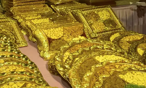 Telangana: दिवाली में उपहारों की मांग में सूखे मेवे मिठाई से आगे निकल गए
