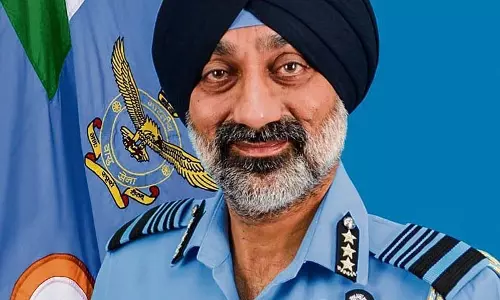 भारतीय वायुसेना प्रमुख एयर मार्शल AP Singh ने जम्मू में वायु योद्धाओं से मुलाकात की