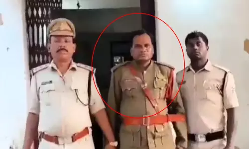 छत्तीसगढ़ में नकली पुलिस गिरफ्तार, वीडियो