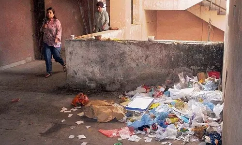 Amritsar में नेहरू शॉपिंग कॉम्प्लेक्स पर तत्काल आधिकारिक ध्यान देने की मांग Amritsar में नेहरू शॉपिंग कॉम्प्लेक्स पर तत्काल आधिकारिक ध्यान देने की मांग