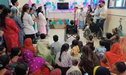 भोपाल एम्स में कैंसर पीड़ित बच्चों ने मनाई दीपावली भोपाल एम्स में कैंसर पीड़ित बच्चों ने मनाई दीपावली