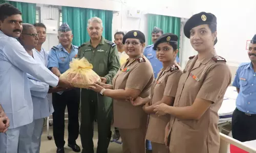 Assam : एयर मार्शल सूरत सिंह दिवाली मनाने के लिए जोरहाट स्थित वायुसेना स्टेशन पहुंचे