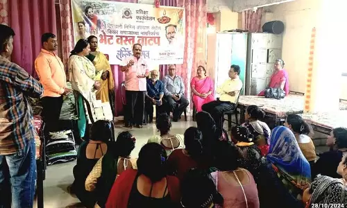 Prakya Foundation ने किन्नर अस्मिता की संवासिनियों को किया सम्मानित Prakya Foundation ने किन्नर अस्मिता की संवासिनियों को किया सम्मानित