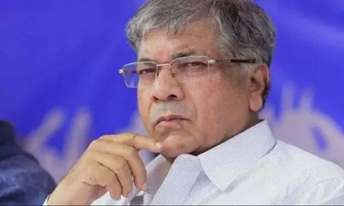 Maharashtra: प्रकाश अंबेडकर की हालत बिगड़ी, अस्पताल में भर्ती Maharashtra: प्रकाश अंबेडकर की हालत बिगड़ी, अस्पताल में भर्ती