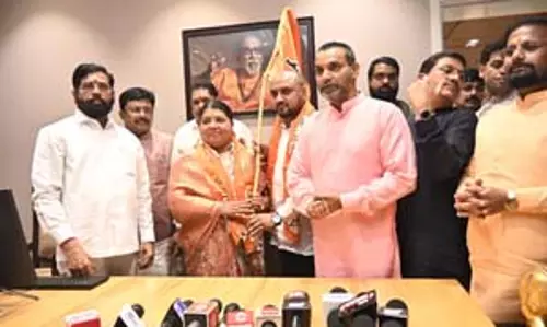 Maha Polls: कांग्रेस विधायक जयश्री जाधव शिवसेना में शामिल हुईं