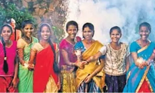 दिवाली पर पटाखे फोड़ने से Chennai में वायु प्रदूषण बढ़ा दिवाली पर पटाखे फोड़ने से Chennai में वायु प्रदूषण बढ़ा
