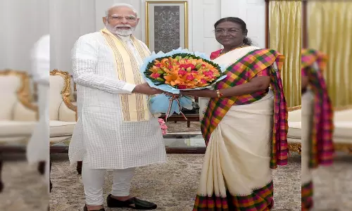 PM मोदी ने राष्ट्रपति द्रौपदी मुर्मू को दी दीपावली की शुभकामनाएं