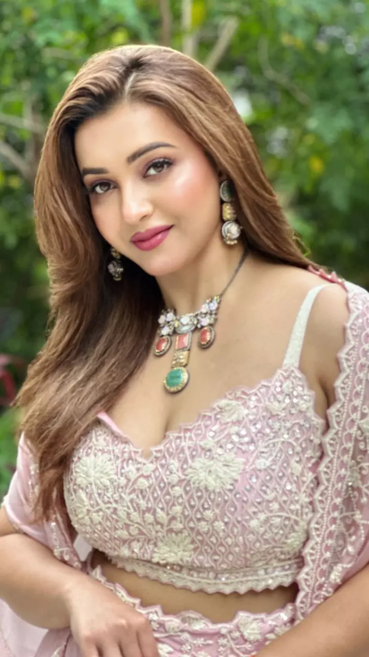 कौशानी का सिज़लिंग लुक