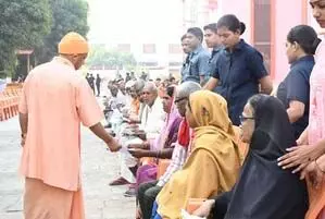 जन समस्याओं के प्रति बनें संवेदनशील, तुरंत कराएं समाधान : मुख्यमंत्री योगी