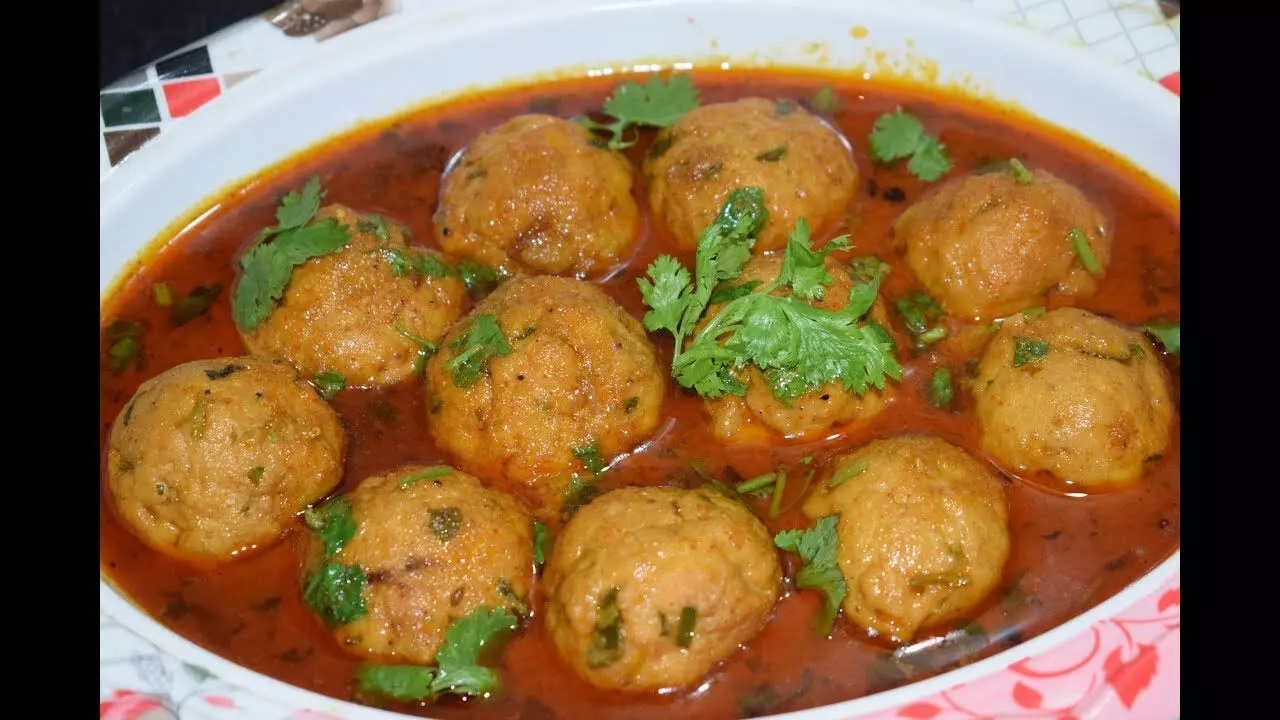 Chicken Kofta अखरोट ग्रेवी रेसिपी