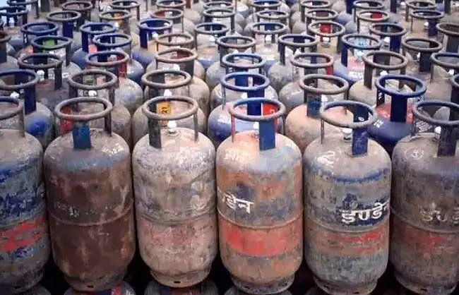 केरल: कमर्शियल LPG सिलेंडर की कीमत में फिर बढ़ोतरी