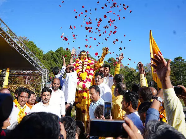 NTR शताब्दी समारोह में अटलांटा में एनटीआर की प्रतिमा का अनावरण, TDP विधायकों ने मनाया जश्न