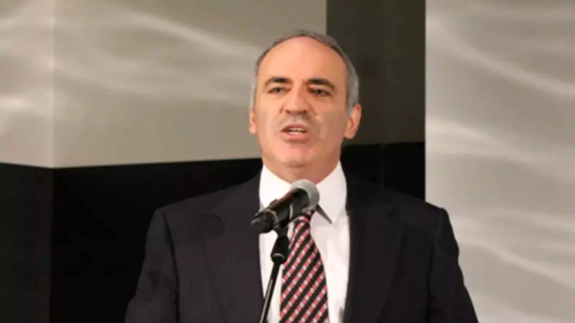 Garry Kasparov गुकेश-लिरेन मुकाबले को विश्व चैम्पियनशिप मैच नहीं मानते