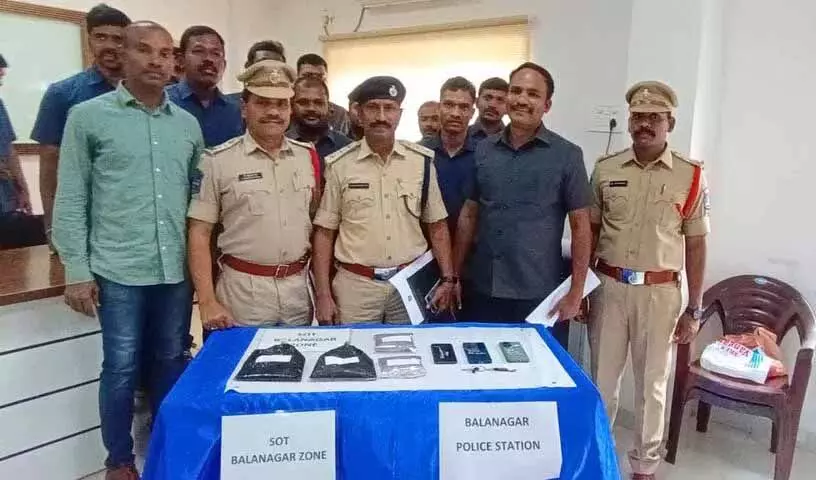 साइबराबाद SOT, बालानगर पुलिस ने हशीश तेल की तस्करी का भंडाफोड़ किया