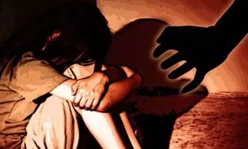 Odisha: भुवनेश्वर में नाबालिग लड़की का यौन शोषण Odisha: भुवनेश्वर में नाबालिग लड़की का यौन शोषण