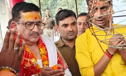 वसीम रिजवी ने लिया बड़ा फैसला, मुस्लिम के बाद ब्राह्मण अब हुए ठाकुर वसीम रिजवी ने लिया बड़ा फैसला, मुस्लिम के बाद ब्राह्मण अब हुए ठाकुर