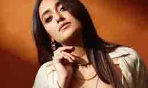 Ileana DCruz Birthday: साउथ से लेकर बॉलीवुड तक धूम मचा चुकी हैं इलियाना
