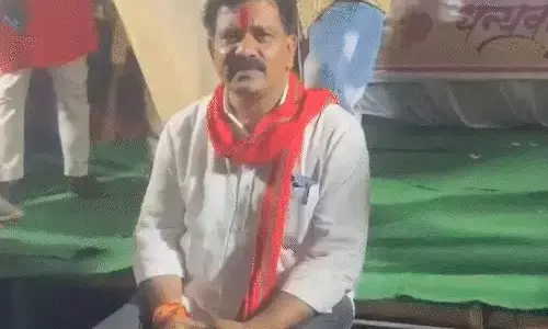 कार्यक्रम में पहुंचे गृहमंत्री विजय शर्मा जाल में फंसाए गए, video