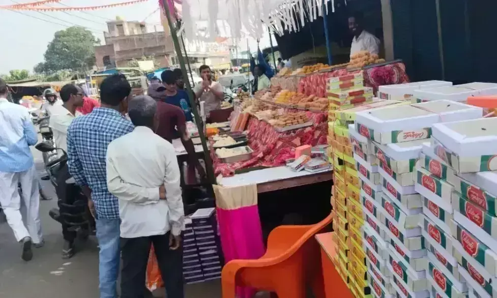 Gorakhpur: खाद्य में मिलावट करने वाले पर सरकार का आदेश Gorakhpur: खाद्य में मिलावट करने वाले पर सरकार का आदेश