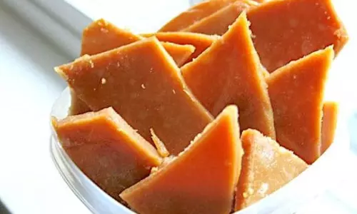 Jaggery टाफ़ी रेसिपी