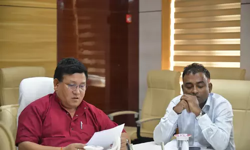 Assam : सीईएम प्रमोद बोरो ने बीटीसी समीक्षा बैठक में विकास योजनाओं के समय पर क्रियान्वयन का आग्रह किया