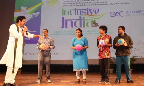 जादूगर गोपीनाथ मुथुकड़ ने मन-मुग्ध करने वाले जादू से आईआईटी Guwahati के तकनीशियनों को मंत्रमुग्ध कर दिया जादूगर गोपीनाथ मुथुकड़ ने मन-मुग्ध करने वाले जादू से आईआईटी Guwahati के तकनीशियनों को मंत्रमुग्ध कर दिया