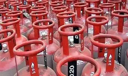 62 रुपये महंगा हुआ गैस सिलेंडर दिल्ली से लेकर पटना तक बढ़े दाम