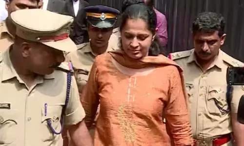 Kerala: दिव्या को शाम 5 बजे तक पुलिस हिरासत में रखा गया Kerala: दिव्या को शाम 5 बजे तक पुलिस हिरासत में रखा गया