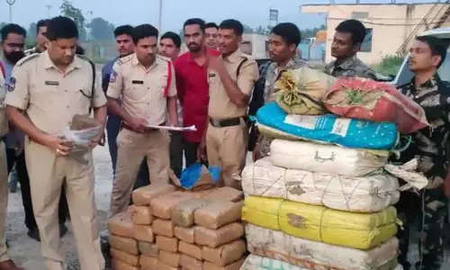 पुलिस ने Asifabad में टैंकर से 290 किलोग्राम गांजा जब्त किया
