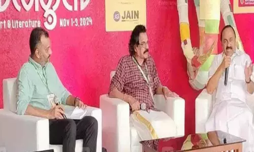 KERALA : मनोरमा हॉर्टस ने कोझिकोड समुद्र तट को कला और साहित्य से जीवंत किया