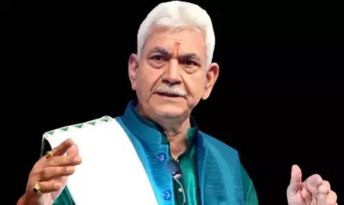 LG ने यूटी दिवस समारोह में शामिल न होने पर राजनेताओं की आलोचना की LG ने यूटी दिवस समारोह में शामिल न होने पर राजनेताओं की आलोचना की