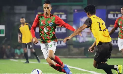 Meghalaya : नोंगथिम्मई एससी ने शिलांग प्रीमियर लीग में नोंग्रिम हिल्स पर 3-0 की जीत के साथ हार का सिलसिला तोड़ा Meghalaya : नोंगथिम्मई एससी ने शिलांग प्रीमियर लीग में नोंग्रिम हिल्स पर 3-0 की जीत के साथ हार का सिलसिला तोड़ा