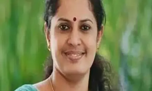 Kerala ADM आत्महत्या मामले में माकपा नेता दिव्या से चार घंटे पूछताछ Kerala ADM आत्महत्या मामले में माकपा नेता दिव्या से चार घंटे पूछताछ