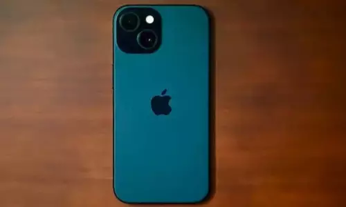 AI विस्तार के कारण Apple के आईफोन की बिक्री में हालिया गिरावट से सुधार AI विस्तार के कारण Apple के आईफोन की बिक्री में हालिया गिरावट से सुधार