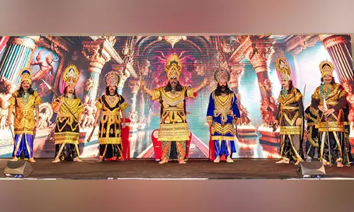 Britain में रामायण के भव्य समारोह में बड़ी संख्या में लोग जुटे Britain में रामायण के भव्य समारोह में बड़ी संख्या में लोग जुटे