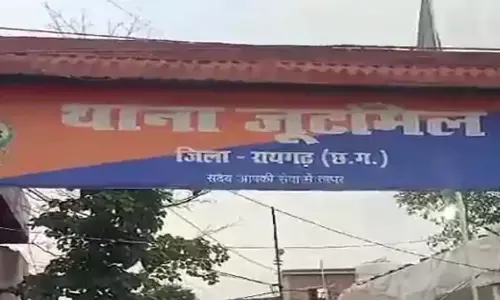 CG: स्ट्रीट लाईट बंद होने पर लाईनमेन की पिटाई, पीड़ित घायल CG: स्ट्रीट लाईट बंद होने पर लाईनमेन की पिटाई, पीड़ित घायल