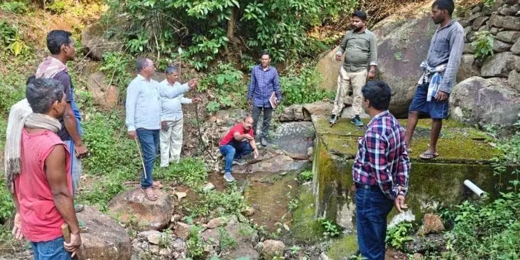 प्रशासन ने पहाड़ियों पर जल स्रोतों का पता लगाने का प्रयास शुरू किया