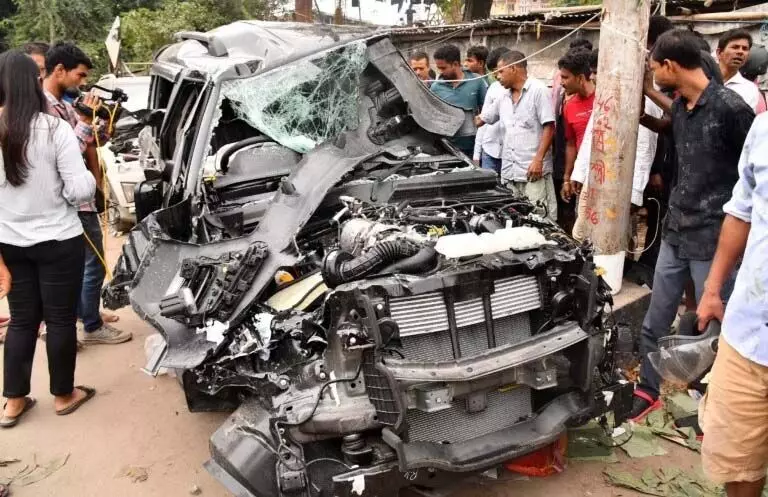 Guwahati की सड़क पर दिवाली में दो वाहनों के बीच टक्कर: दो की मौत