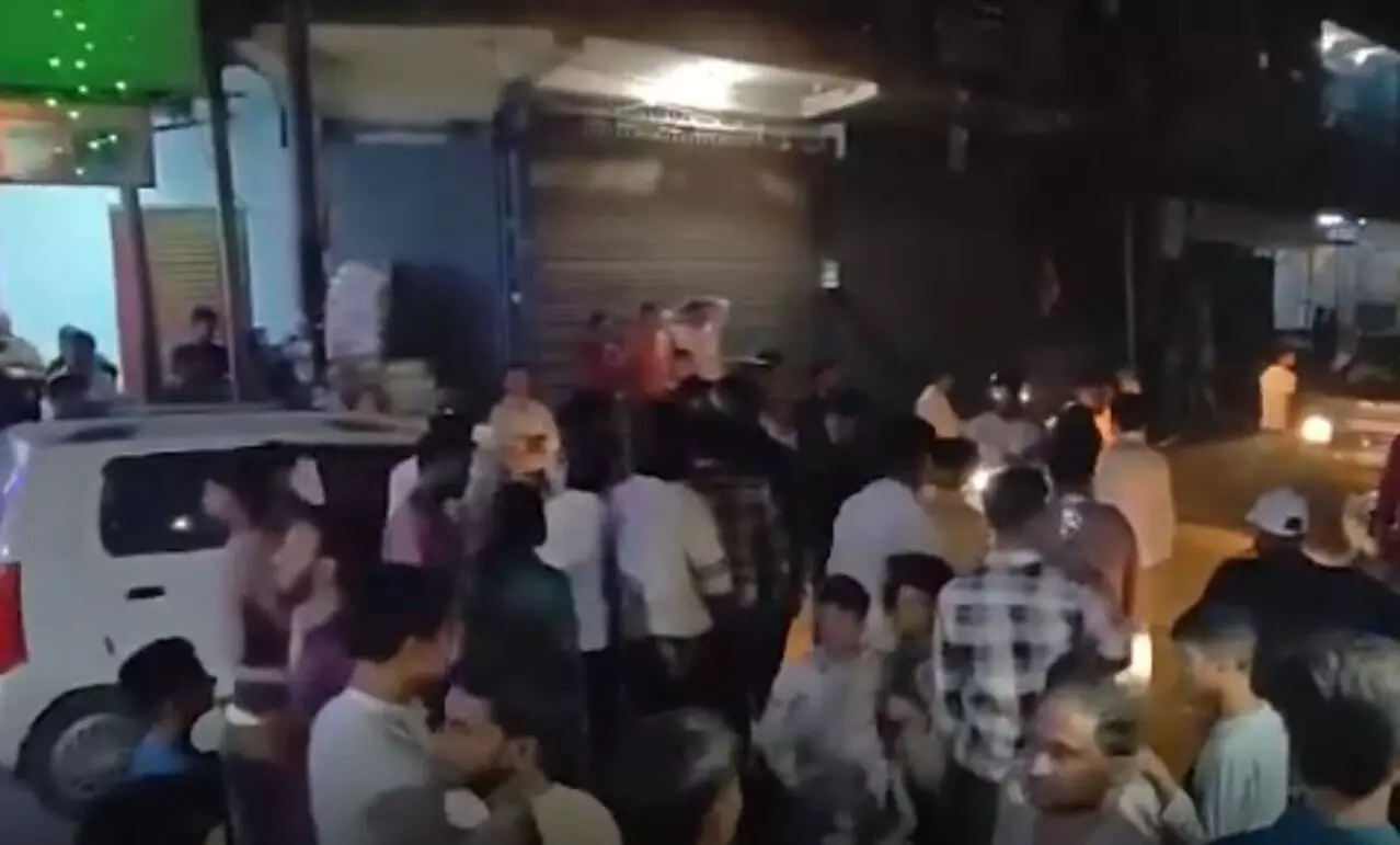 बर्तन दुकान में जा घुसी कार का LIVE VIDEO, 1 ग्राहक घायल