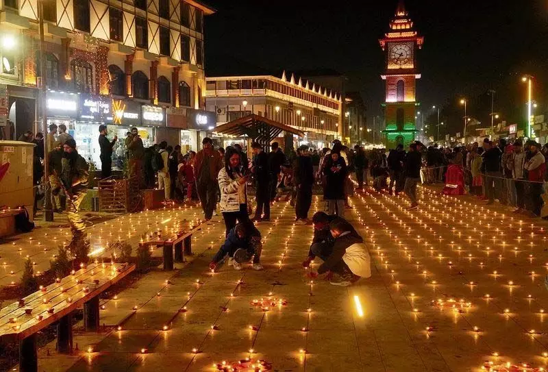 Srinagar के लाल चौक पर पहली बार भव्य दिवाली समारोह का आयोजन