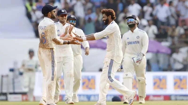 Ind vs Nz 3rd Test: दूसरे दिन का खेल खत्म, न्यूजीलैंड ने बनाया 171 रन पर 9 विकेट