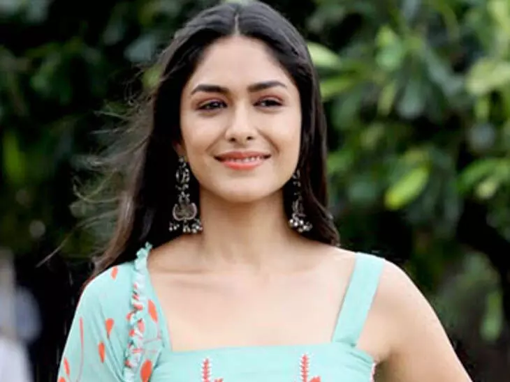 Mrunal ठाकुर की तस्वीर से छेड़छाड़ की गई